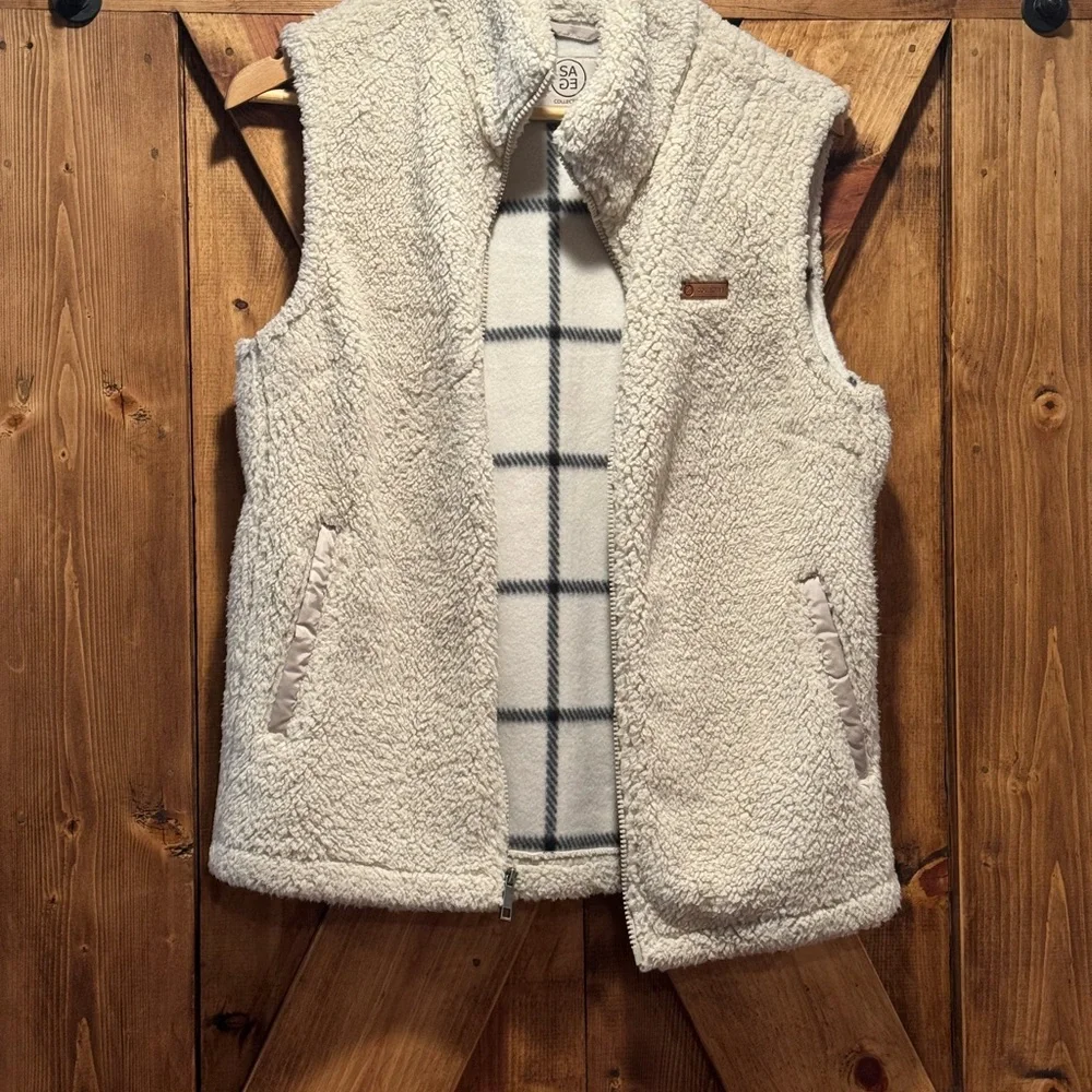 Women's Cream Sherpa Vest - Picture 5 of 5